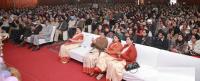  The audience seemed to be under a spell as they could not stop applauding the captivating Satyans